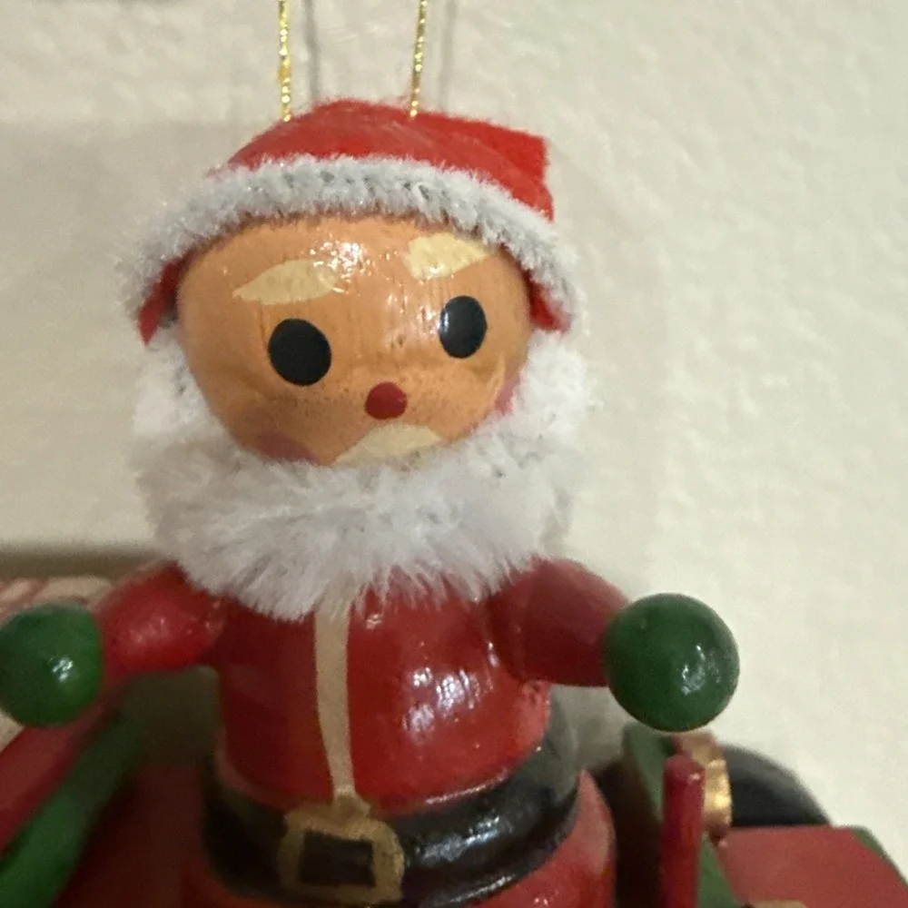 Vintage‎ Bronson Santa with presents Wooden Ornament Made in Taiwan